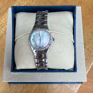 Women’s ESQ watch silver